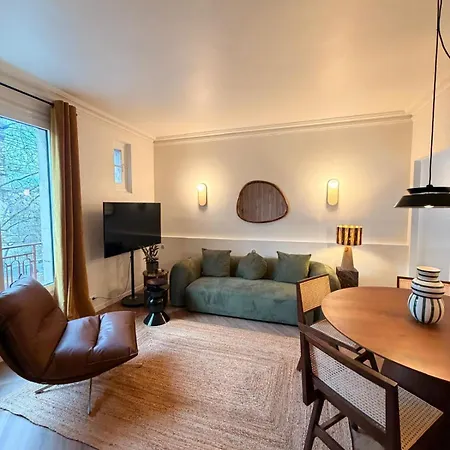 Apartment Mithouard Paris