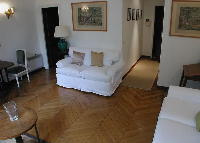 미투아르 아파트먼트