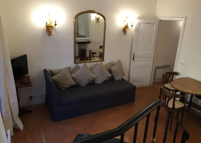 미투아르 아파트먼트