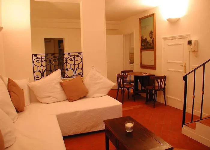 미투아르 아파트먼트 파리