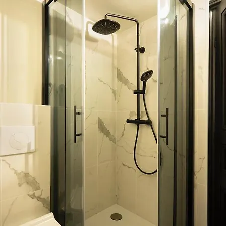 Apartment Mithouard Paris