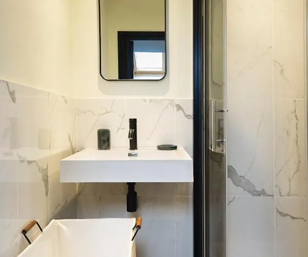 Mithouard Апартаменты