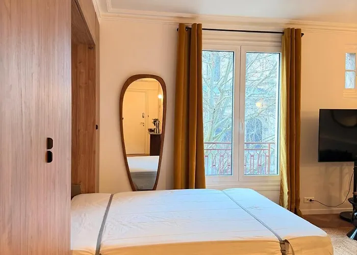 Mithouard Париж